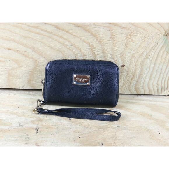 MICHAEL KORS Wallet Black Saffiano Leather Zip Around Clutch Wristlet 2012 - Picture 1 of 9